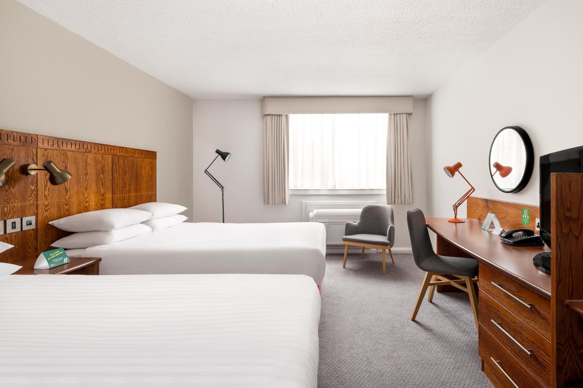 Hotel By Ihg