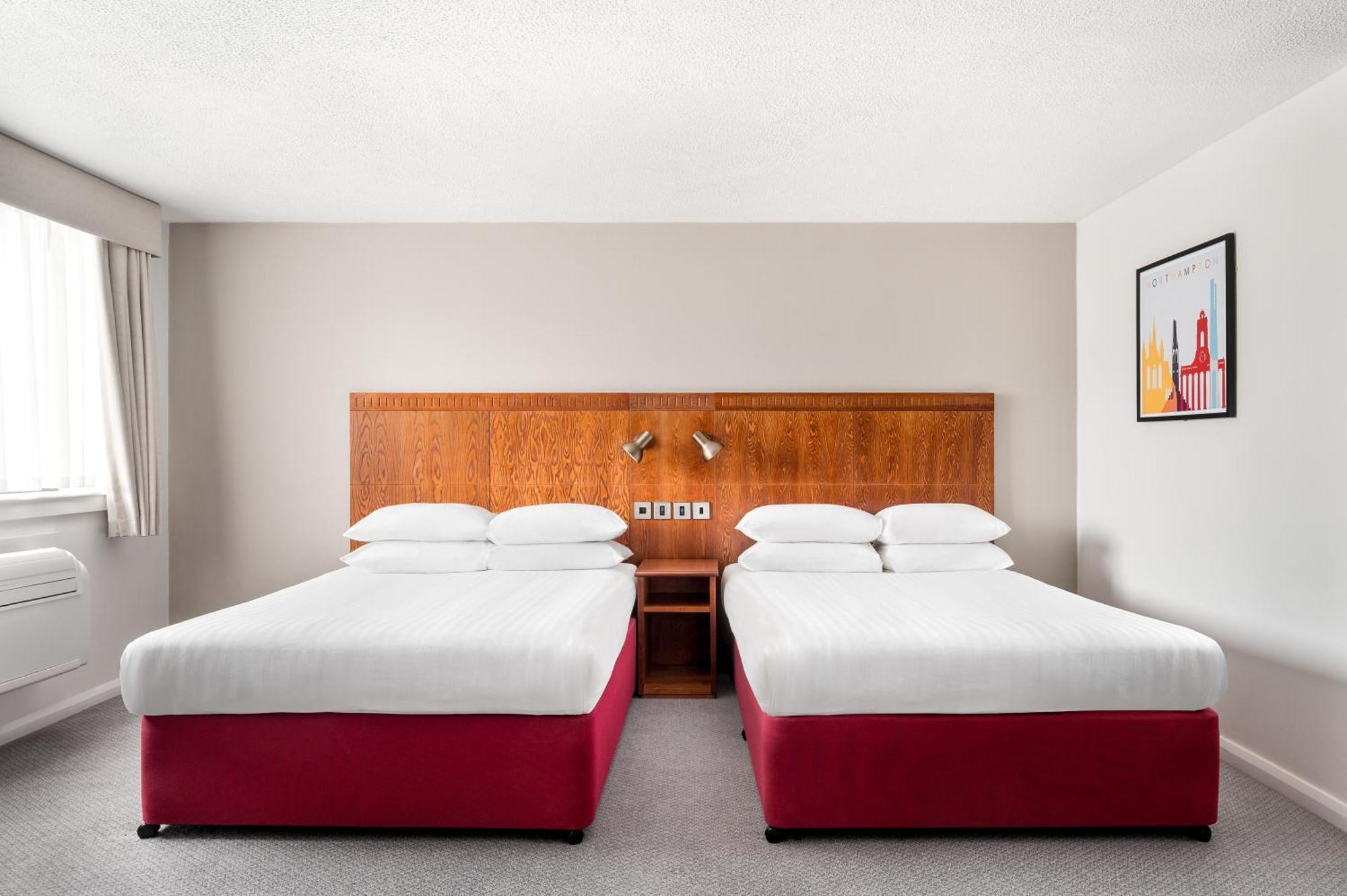 Hotel By Ihg