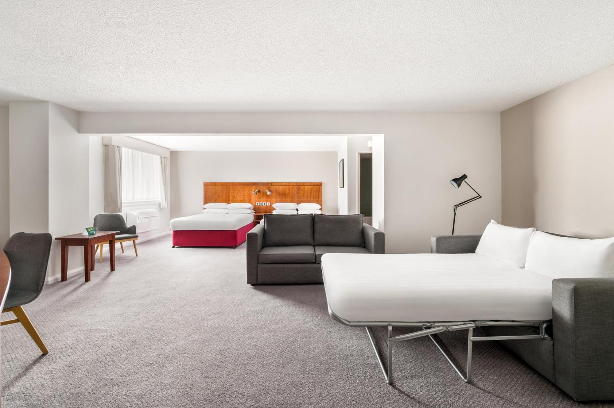 By Ihg 4* Northampton